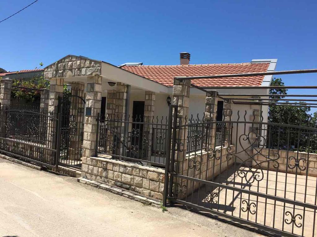 Villa Julia Petrovac na moru Exterior foto